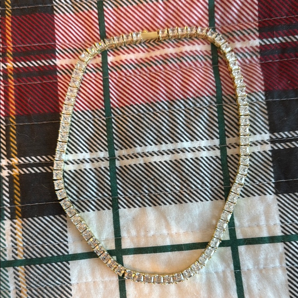 Melinda Maria Queen’s tennis necklace 16 in